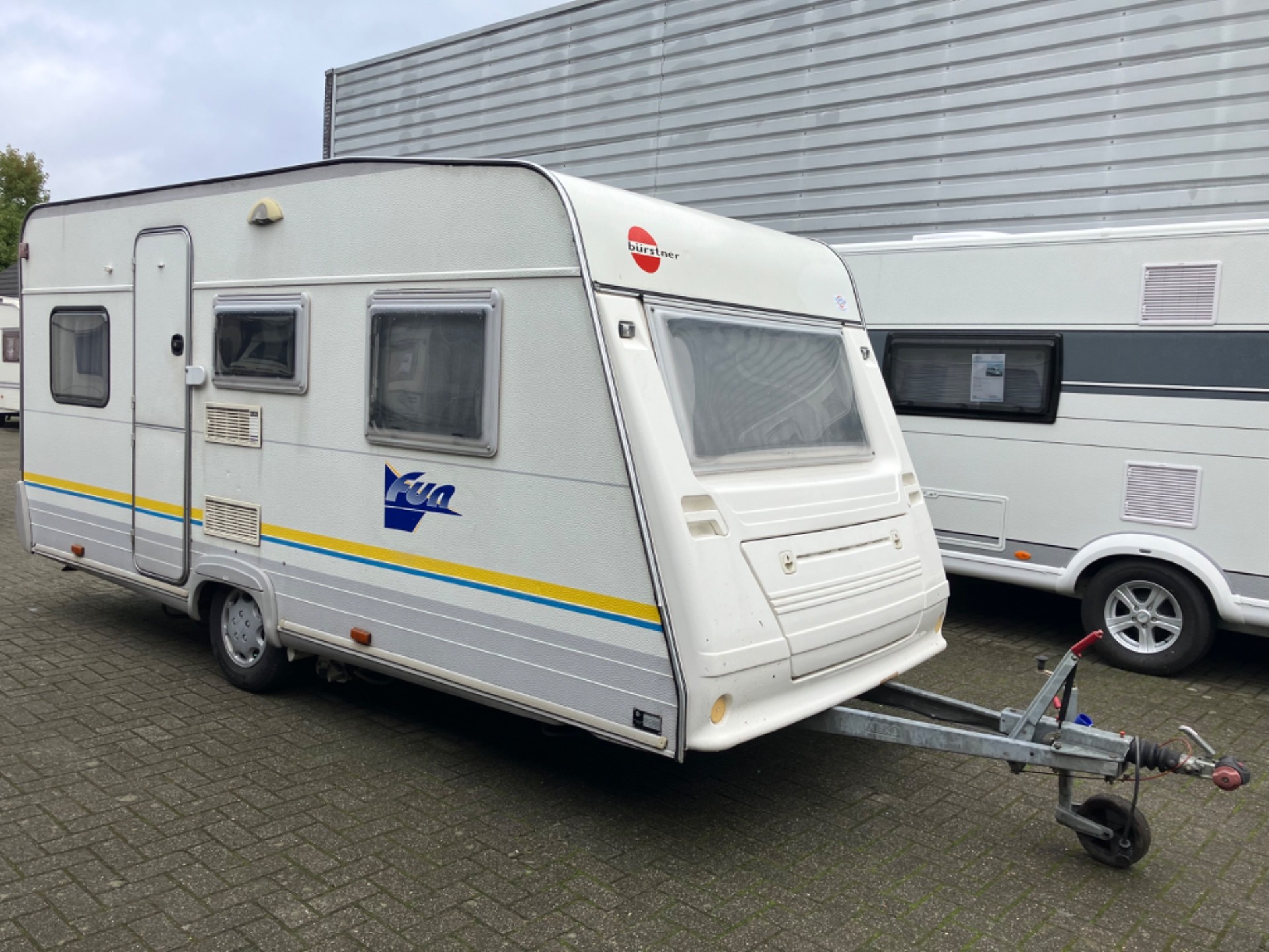Foto 1 van 11