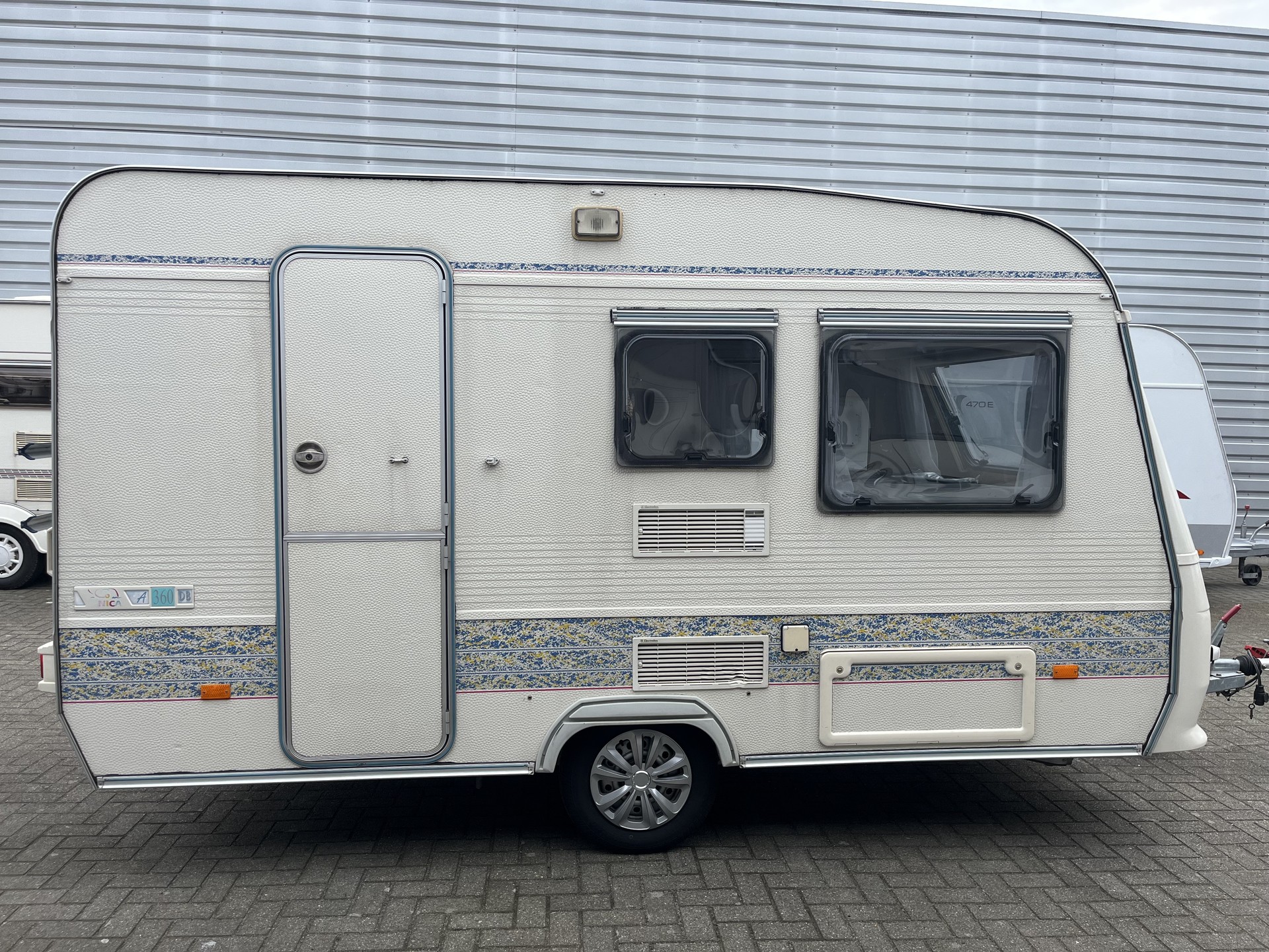 Foto 2 van 13