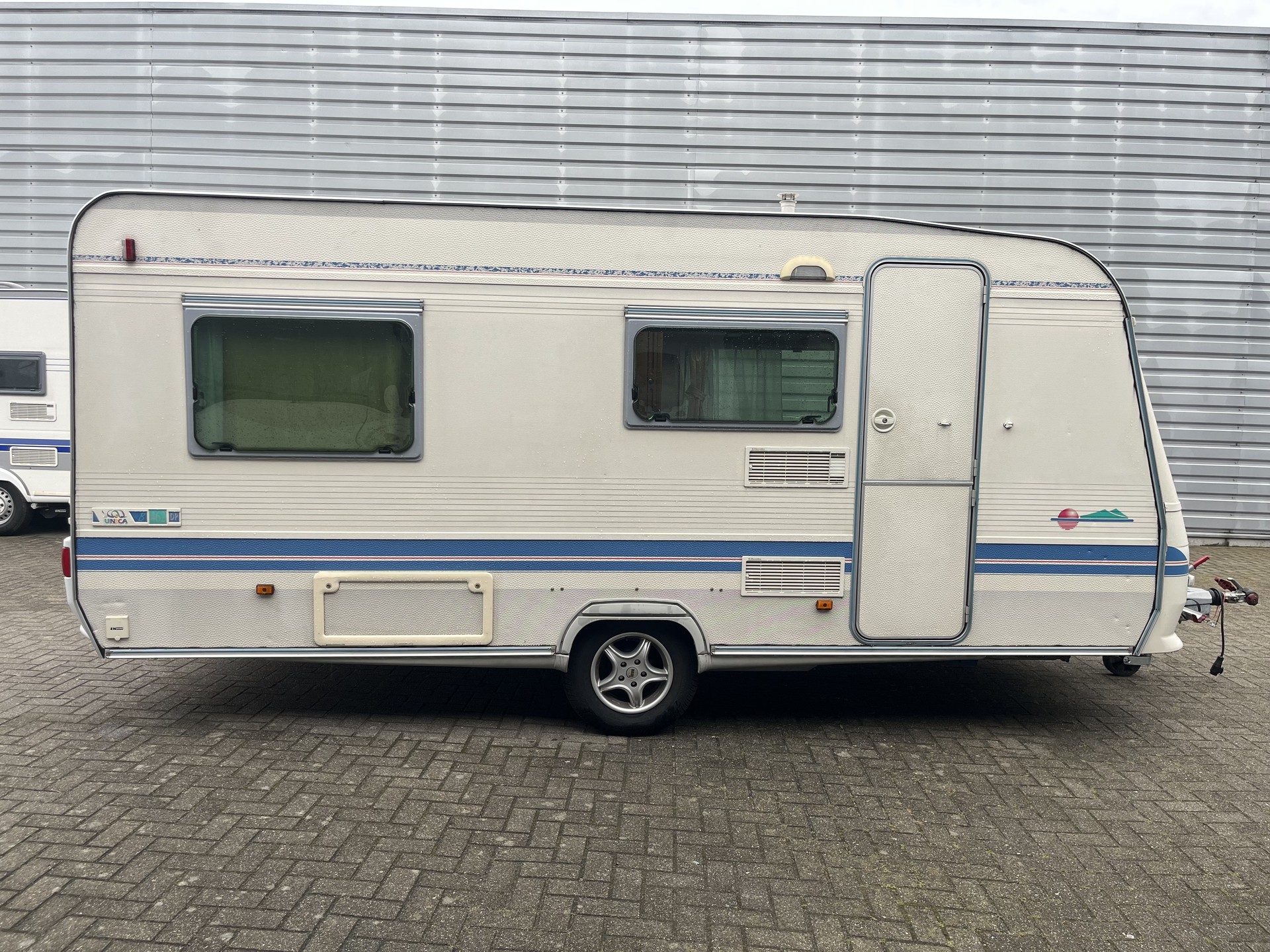 Foto 2 van 18