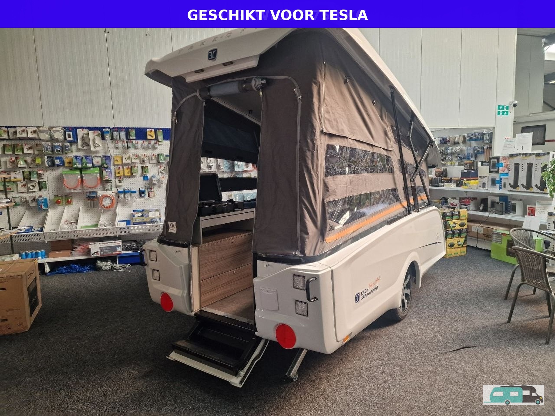 Foto 1 van 8