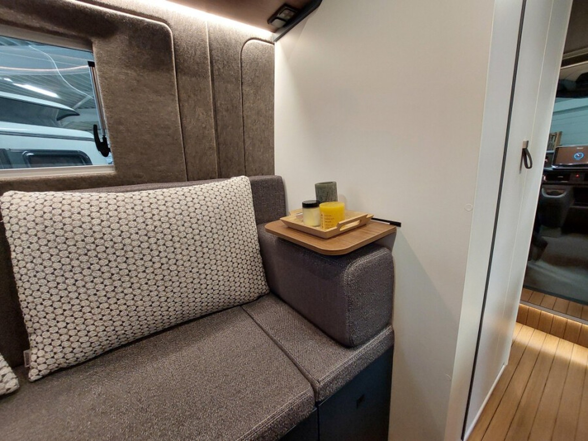 Foto 6 van 23