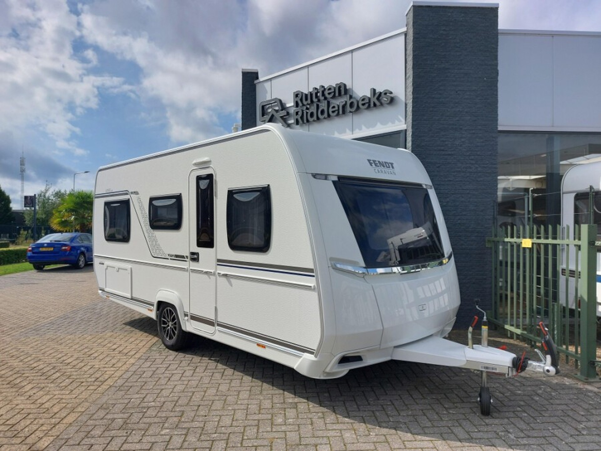 Foto 1 van 16