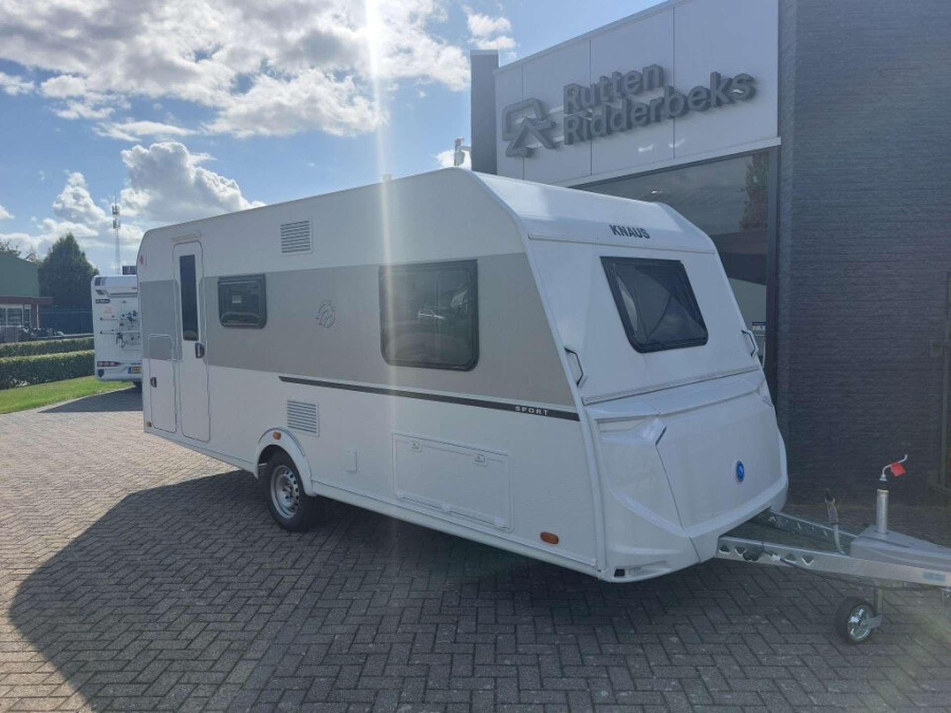 Foto 1 van 17