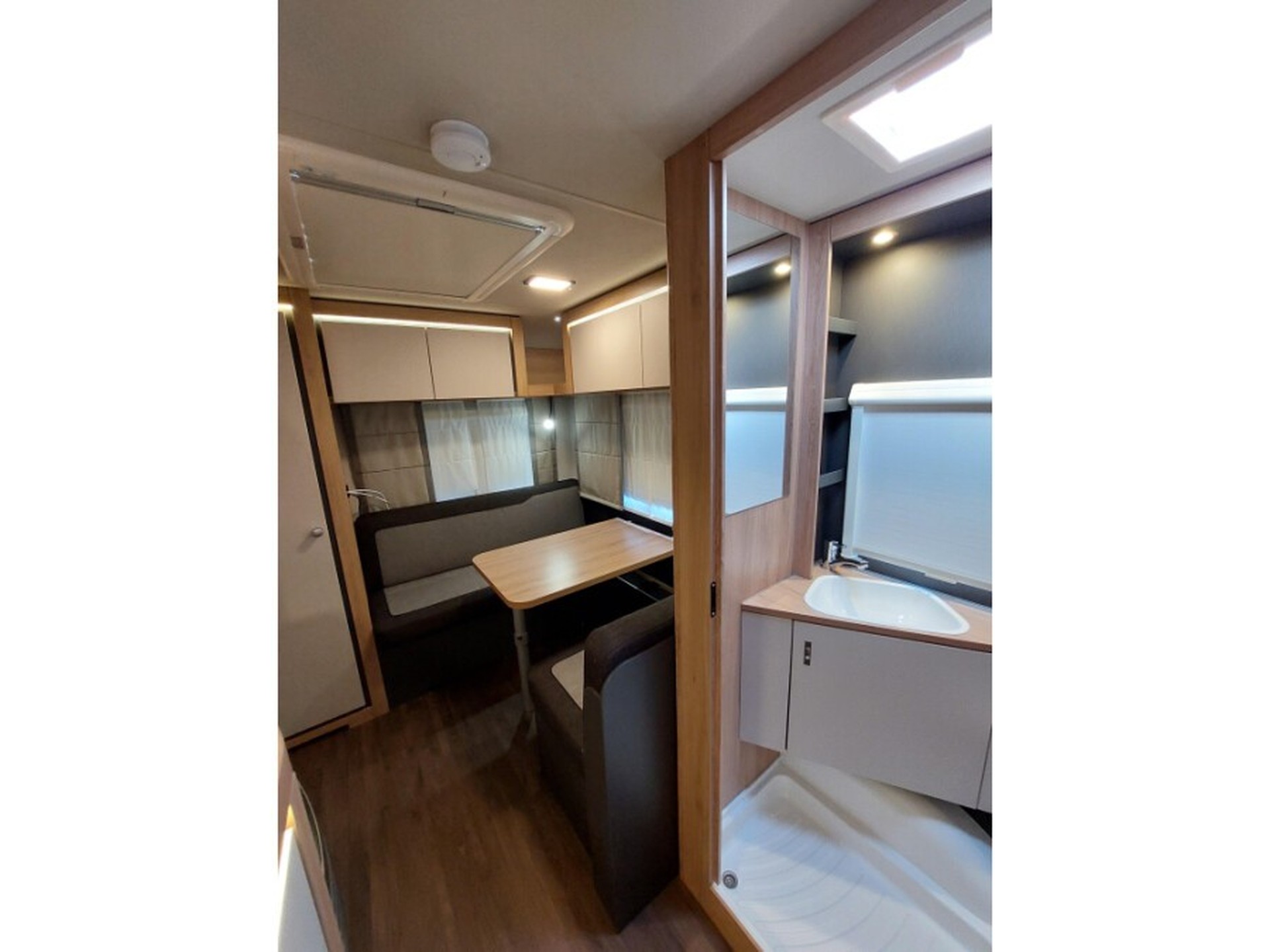 Foto 13 van 15